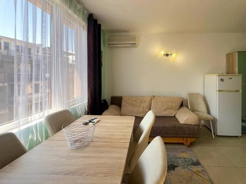 One-room apartment in Emerald Paradise