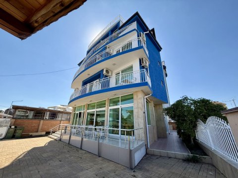 Hotel with restaurant near the sea