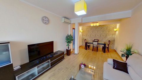 Two-room apartment next to the Borisova Garden / 102 m² / furnished with elevator!
