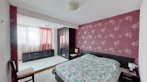 Two-room apartment next to the Borisova Garden / 102 m² / furnished with elevator!