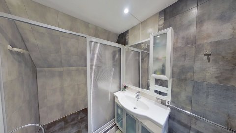 Two-room apartment next to the Borisova Garden / 102 m² / furnished with elevator!