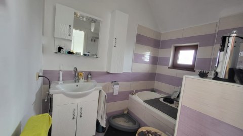 House with a large garden, 3 bedrooms and self-sufficient solar system in the village of Goritsa, municipality of Pomorie.