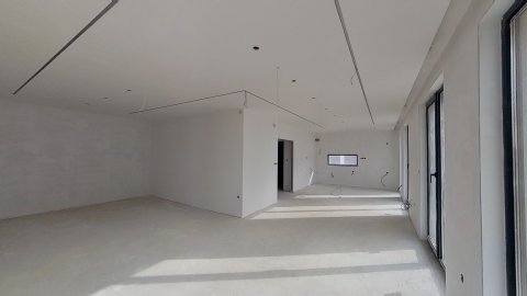 New two-story house in Lahana, just a few meters from the beach
