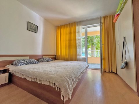 Spacious one-bedroom apartment near the beach in Sunny Beach!