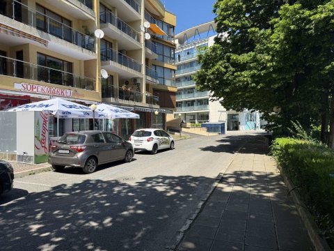 Shop right by the sea – in the town of Nessebar!